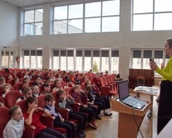 Журналы «Рюкзачок», «Рюкзачок. МИР ПУТЕШЕСТВИЙ», «Рюкзачок. ВЕСЁЛЫЙ ЗООПАРК» посетили гимназию № 56. Журналы «Рюкзачок», «Рюкзачок. МИР ПУТЕШЕСТВИЙ», «Рюкзачок. ВЕСЁЛЫЙ ЗООПАРК» посетили гимназию № 56.